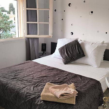 Chambre Double Avec Piscine Proche De Perpignan Rivesaltes Bilik gambar